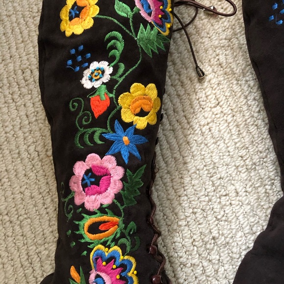 Vintage 1960's Jerry Edouard brocade boots.  Brown suede Size 7. Rare - Picture 4 of 11